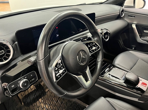 Mercedes-Benz CLA250 e 15 of 24