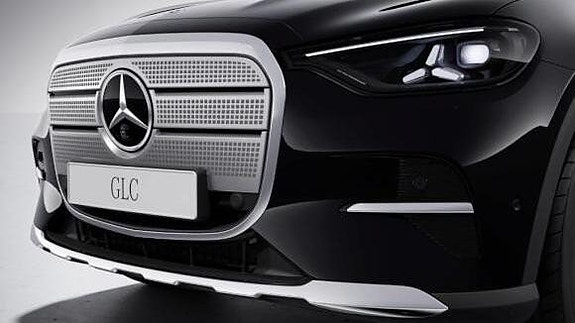 Mercedes-Benz GLC300 3 of 9