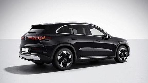 Mercedes-Benz GLC300 2 of 9
