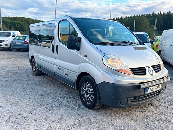 Renault Trafic 2 of 11