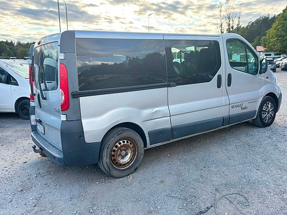 Renault Trafic 6 of 11