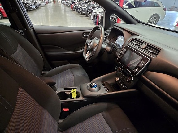 Nissan Leaf 4 of 10