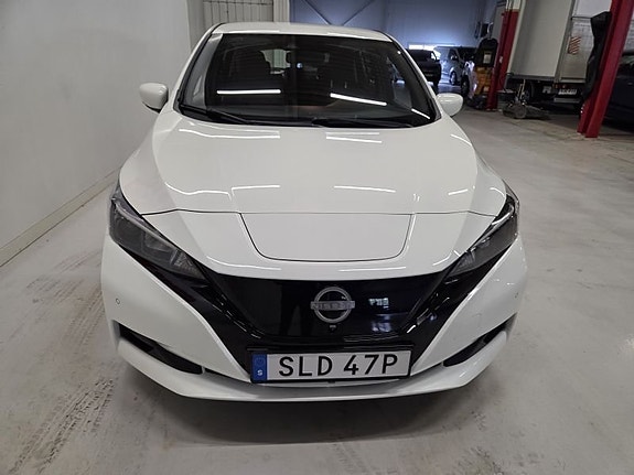 Nissan Leaf 2 of 10