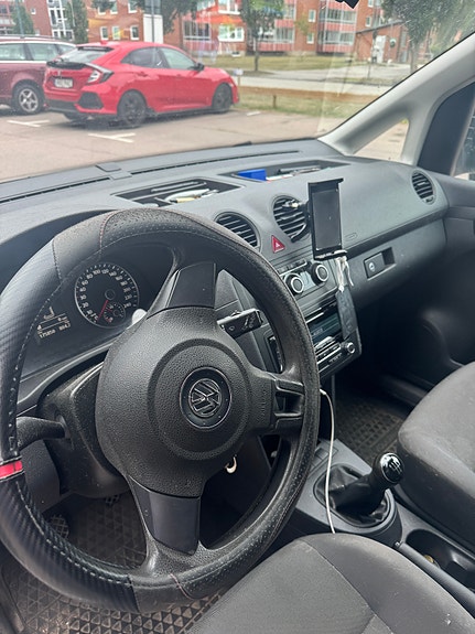 Volkswagen Caddy 9 of 11
