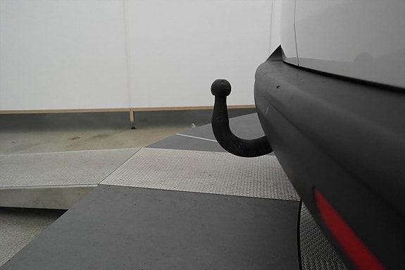 Volkswagen Caravelle 17 of 17