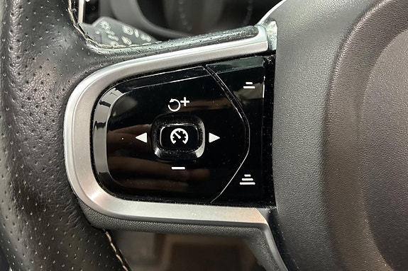 Volvo XC60 22 of 26