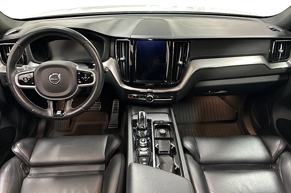 Volvo XC60 12 of 26
