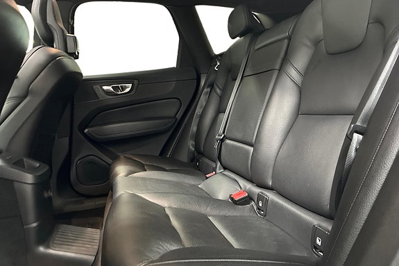 Volvo XC60 14 of 26