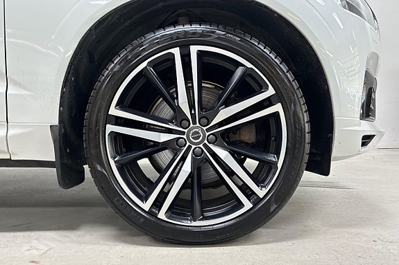 Volvo XC60 11 of 26