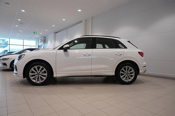 Audi Q3 3 of 11