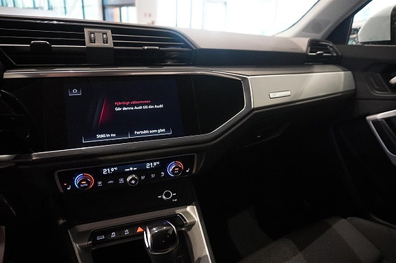 Audi Q3 7 of 11
