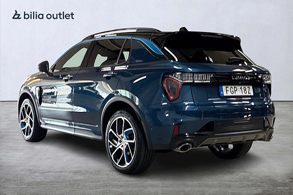 Lynk & Co 01 8 of 29