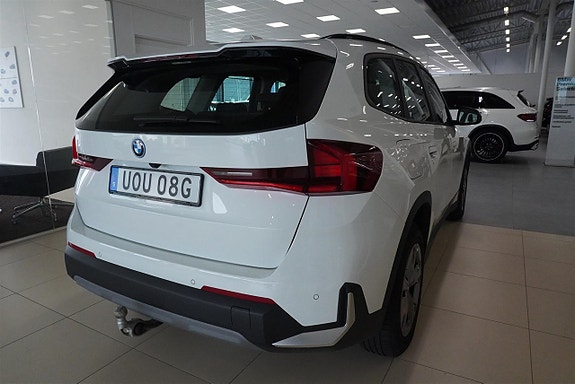 BMW X1 4 of 6