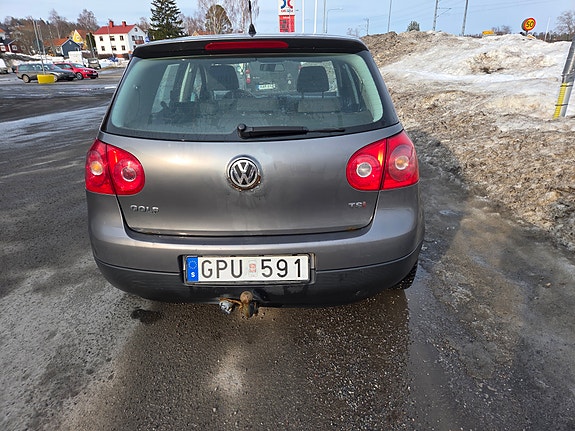 Volkswagen Golf V 3 of 8