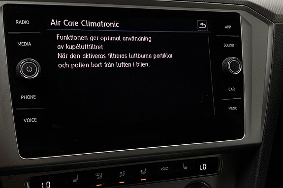 Volkswagen Passat 21 of 30