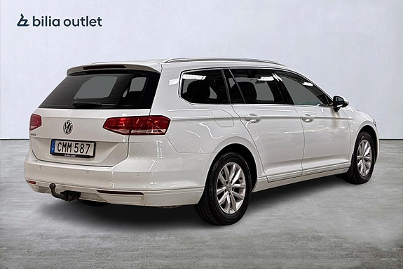 Volkswagen Passat 6 of 30