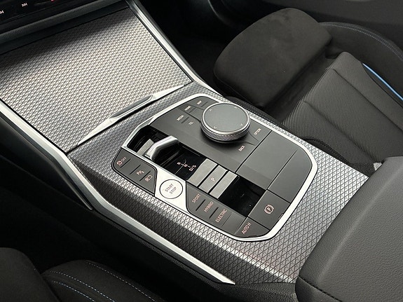 BMW 330e 7 of 13