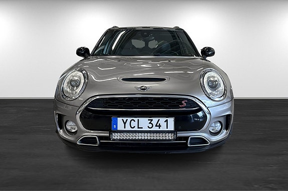 MINI Clubman Cooper SD 2 of 15