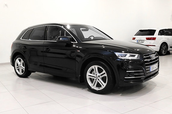 Audi Q5 2 of 30