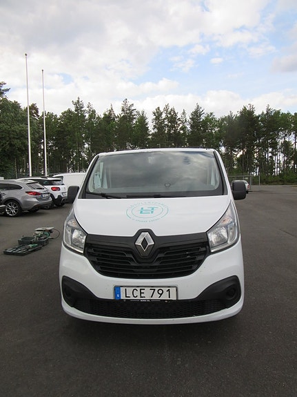 Renault Trafic 8 of 14