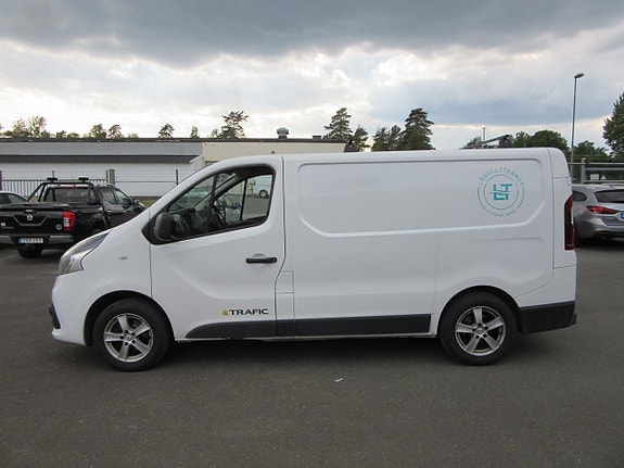 Renault Trafic 7 of 14