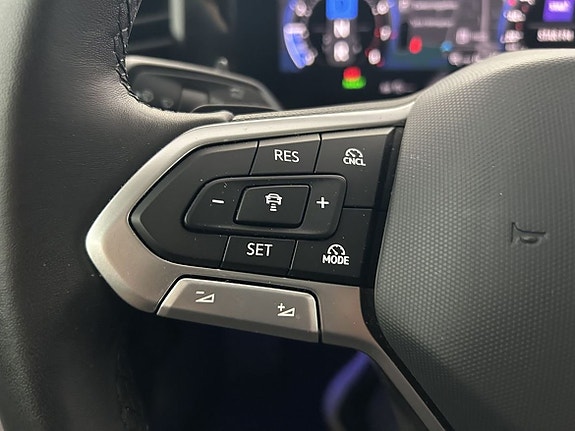 Volkswagen Passat 22 of 22