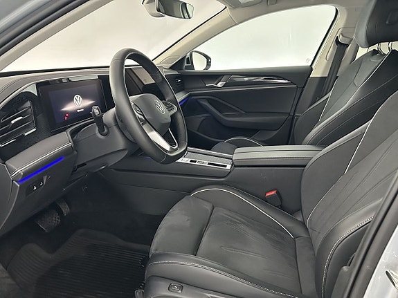 Volkswagen Passat 9 of 22