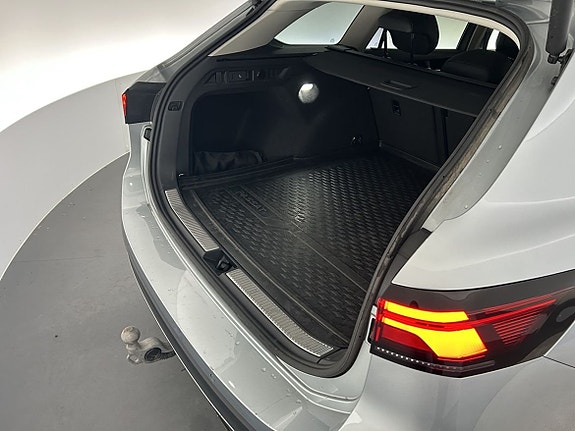 Volkswagen Passat 13 of 22