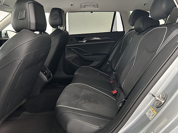 Volkswagen Passat 11 of 22