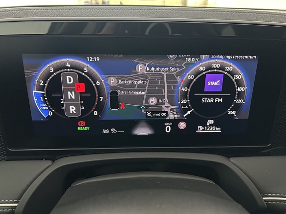 Volkswagen Passat 19 of 22