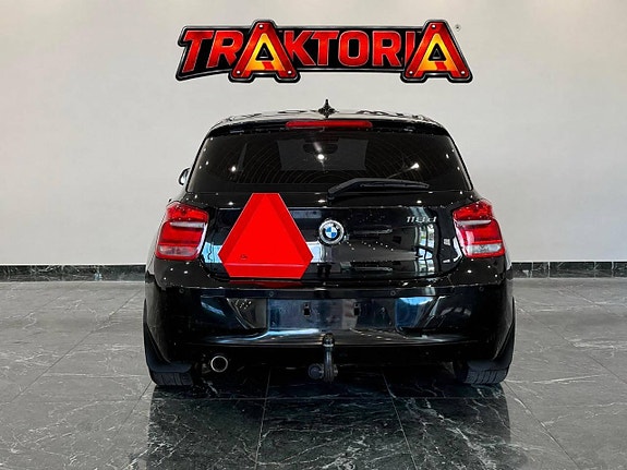 BMW 118d 6 of 11