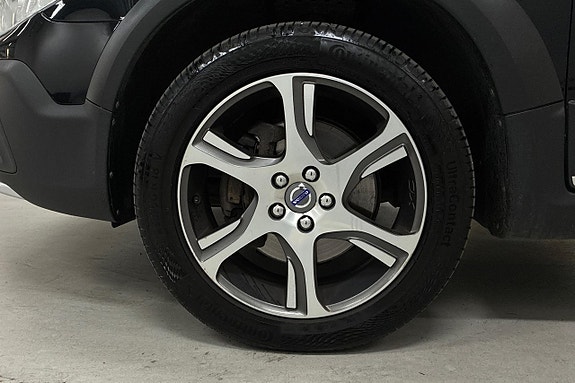 Volvo XC70 11 of 30