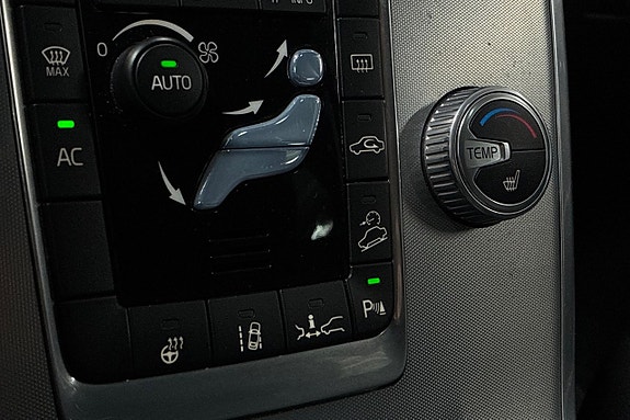 Volvo XC70 26 of 30