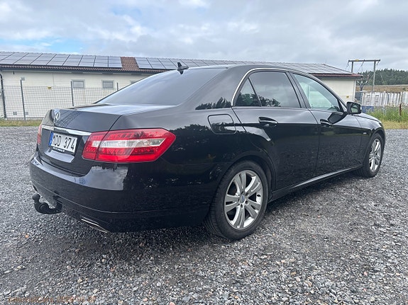 Mercedes-Benz E200 5 of 28
