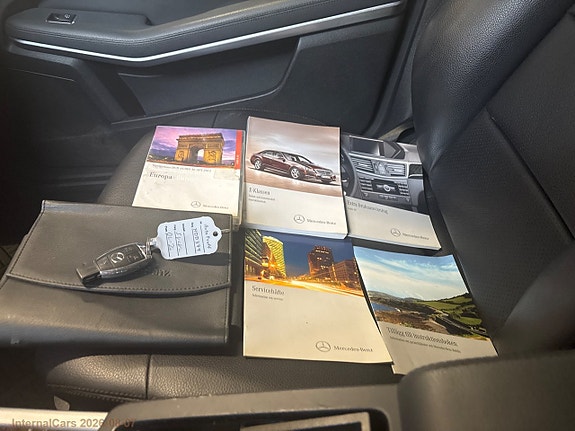 Mercedes-Benz E200 16 of 28