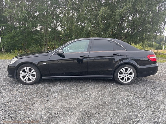 Mercedes-Benz E200 7 of 28