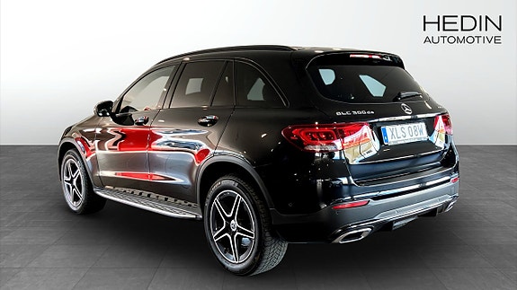 Mercedes-Benz GLC300 de 2 of 9