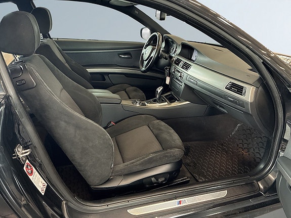 BMW 335i 10 of 22