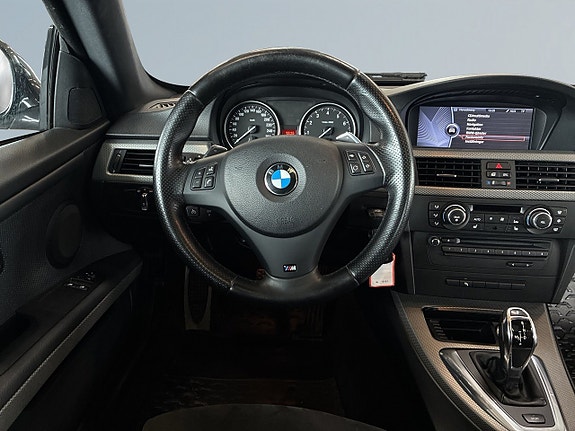 BMW 335i 9 of 22
