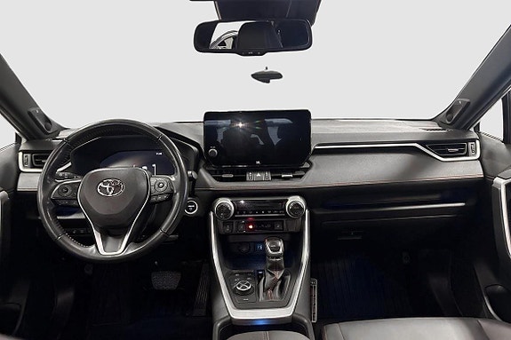 Toyota RAV4 7 of 16