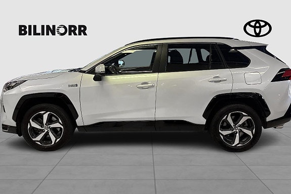 Toyota RAV4 4 of 16