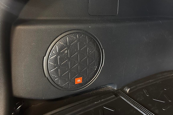 Toyota RAV4 14 of 16