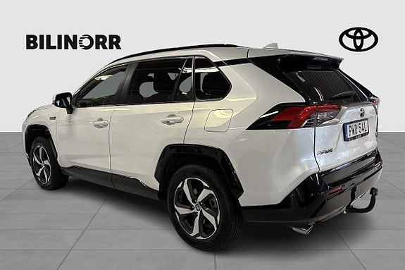 Toyota RAV4 5 of 16