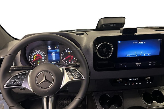 Mercedes-Benz Sprinter 208 15 of 18