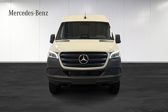 Mercedes-Benz Sprinter 208 3 of 18