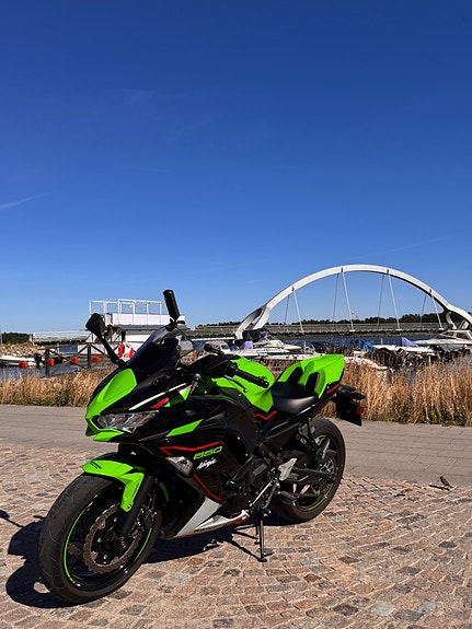 Kawasaki Ninja 650 A2 2 of 6