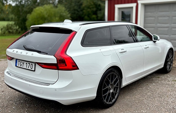 Volvo V90 8 of 29