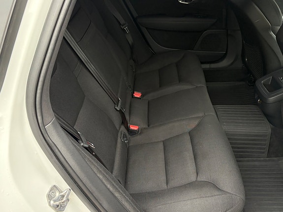 Volvo V90 16 of 29