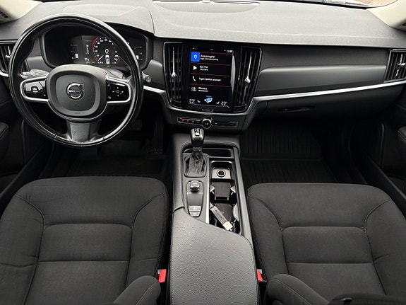 Volvo V90 10 of 29