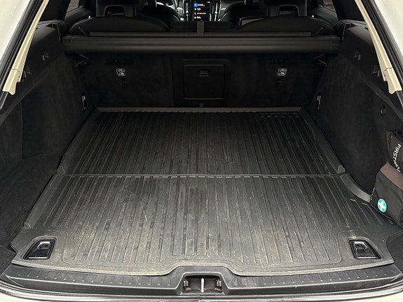 Volvo V90 26 of 29